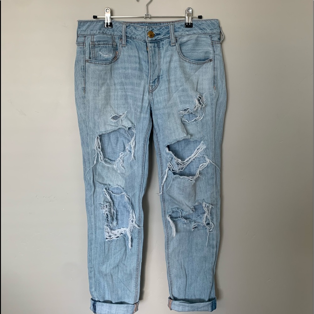 American Eagle Tomgirl style destroyed jeans size 4